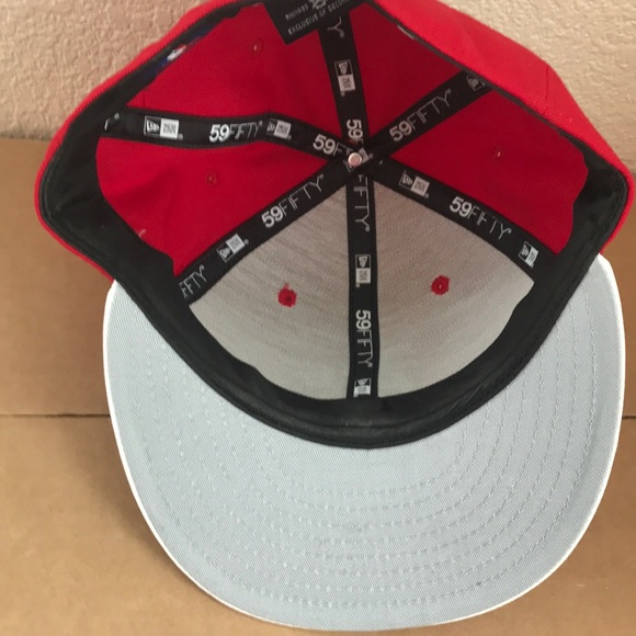 A’s hat red and white - Picture 3 of 4